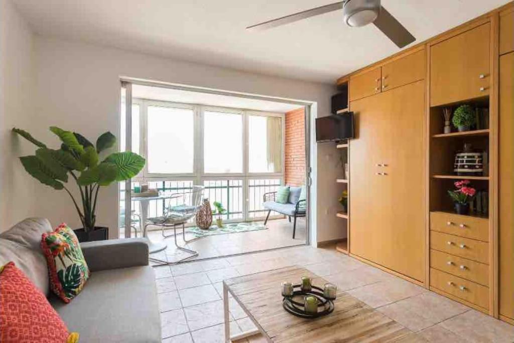 Lovely Flat On The Beach - Awesome View Alicante Buitenkant foto
